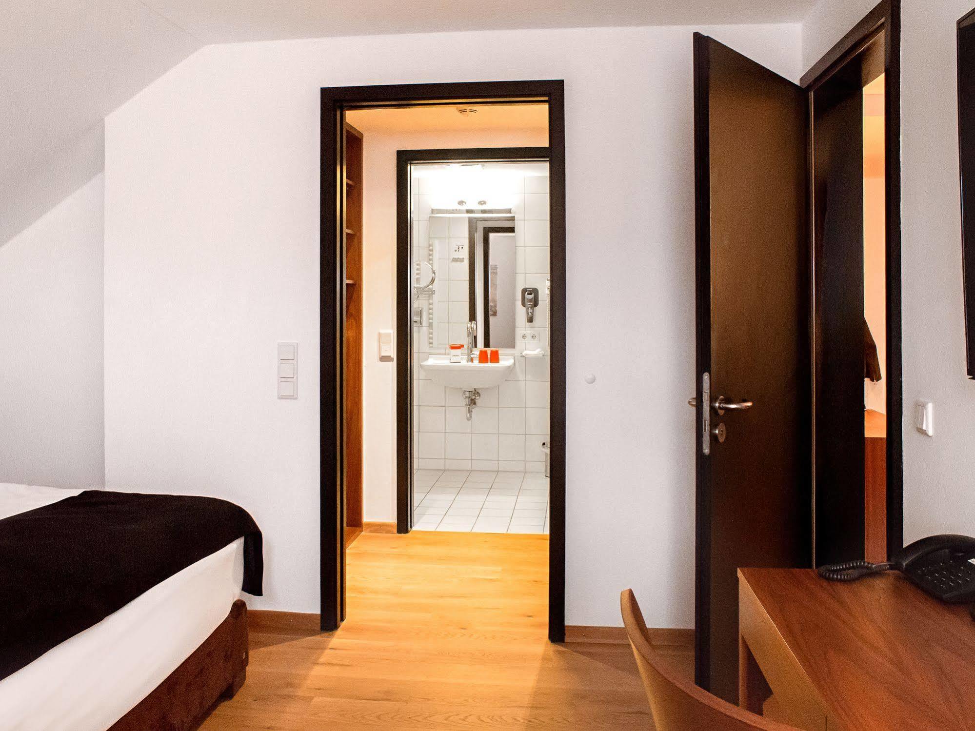 Dormero Hotel קלהיים מראה חיצוני תמונה