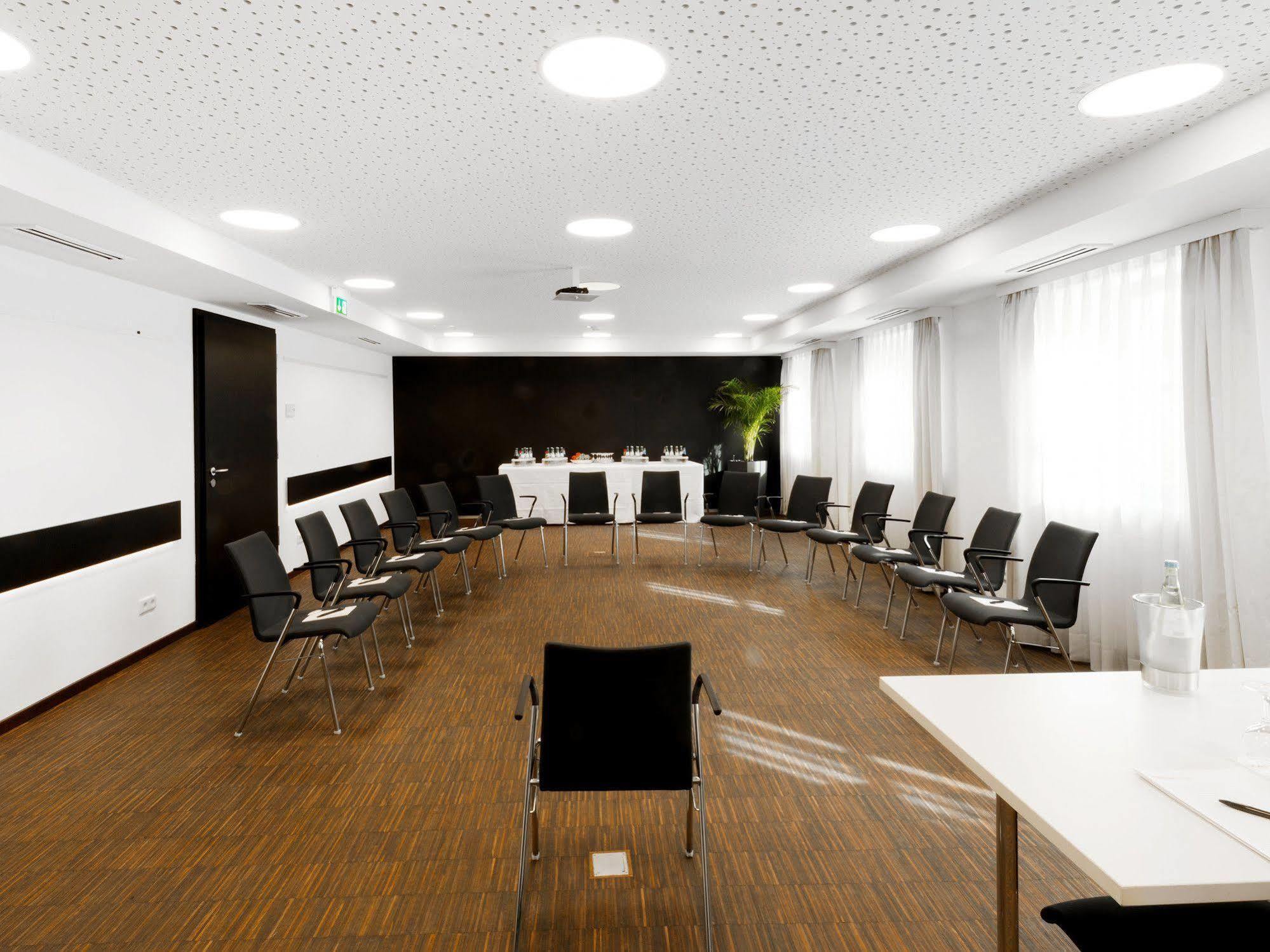 Dormero Hotel קלהיים מראה חיצוני תמונה